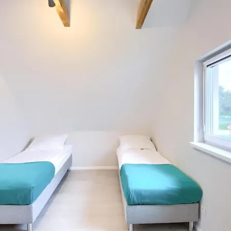 Atemberaubendes Haus In Mit Swimmingpool Ferienhaus Treptower Deep